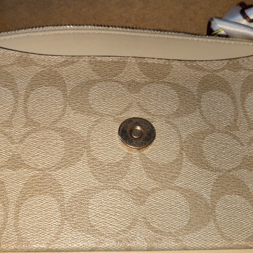 Coach Klare Crossbody Signature With Snake Texture On Sides - Picture 9 of 10